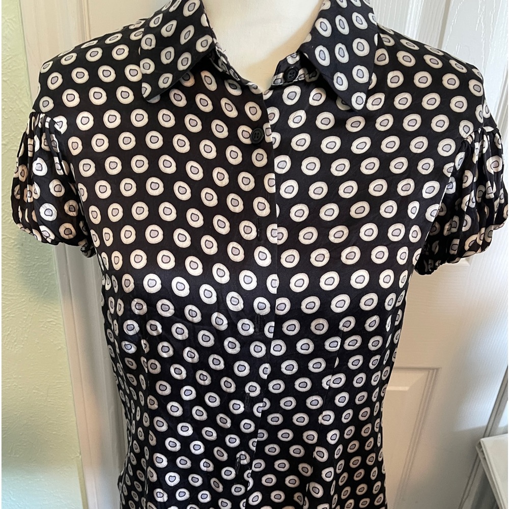 Blouse small puff sleeve excellent condition 8P